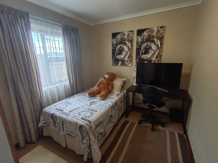 To Let 3 Bedroom Property for Rent in Onverwacht Western Cape